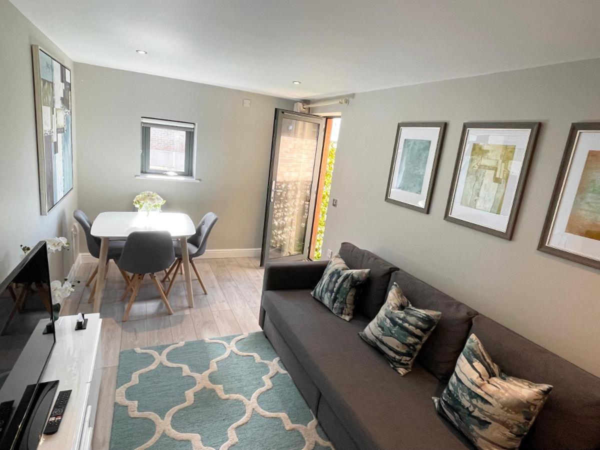 Urban Living'S - The Wesley Beautiful City Centre Apartment With Balcony Oxford Esterno foto
